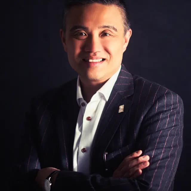 Prof. Paul Lee portrait
